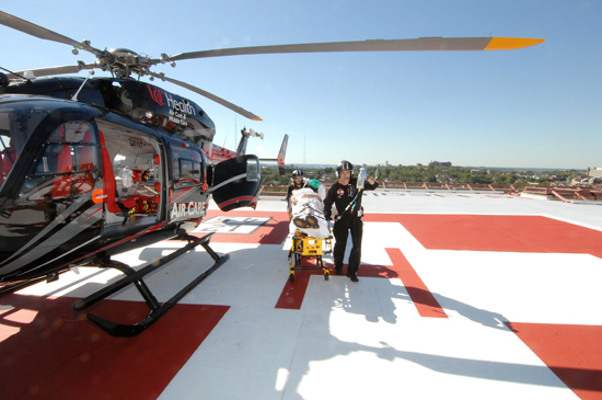 When To Choose Air Ambulance Over Ground Ambulance